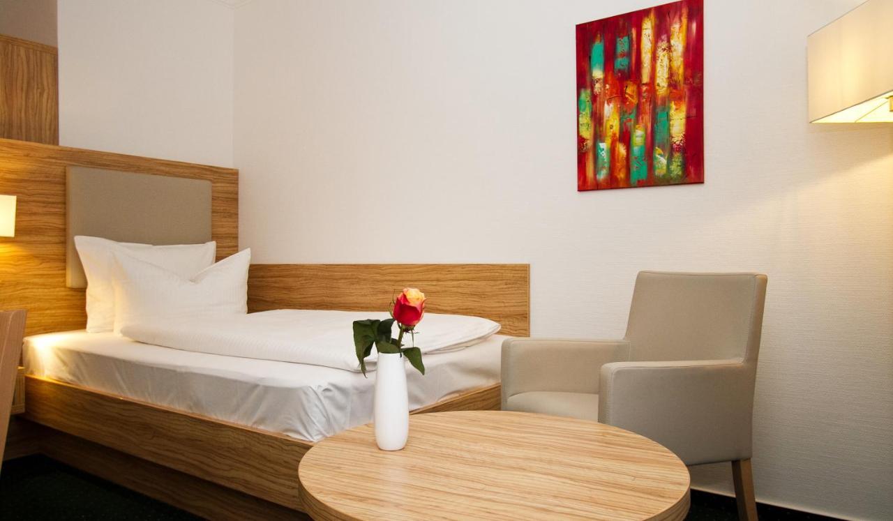 סלה Hotel Schaper מראה חיצוני תמונה